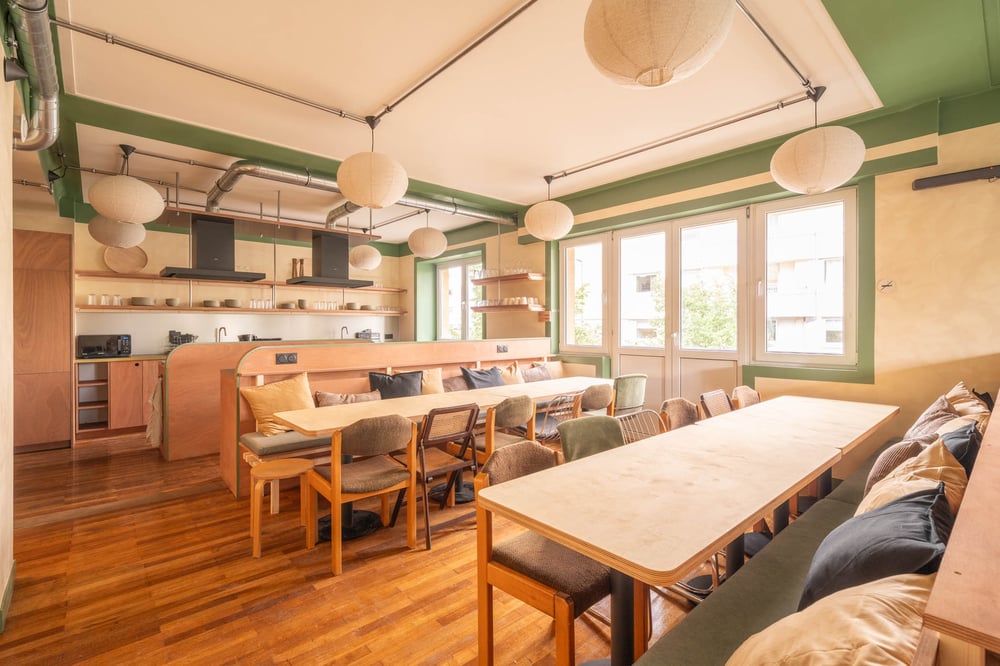 cohabs-house-bonnevoie112-7404600-coliving-luxembourg-kitchen-diningroom