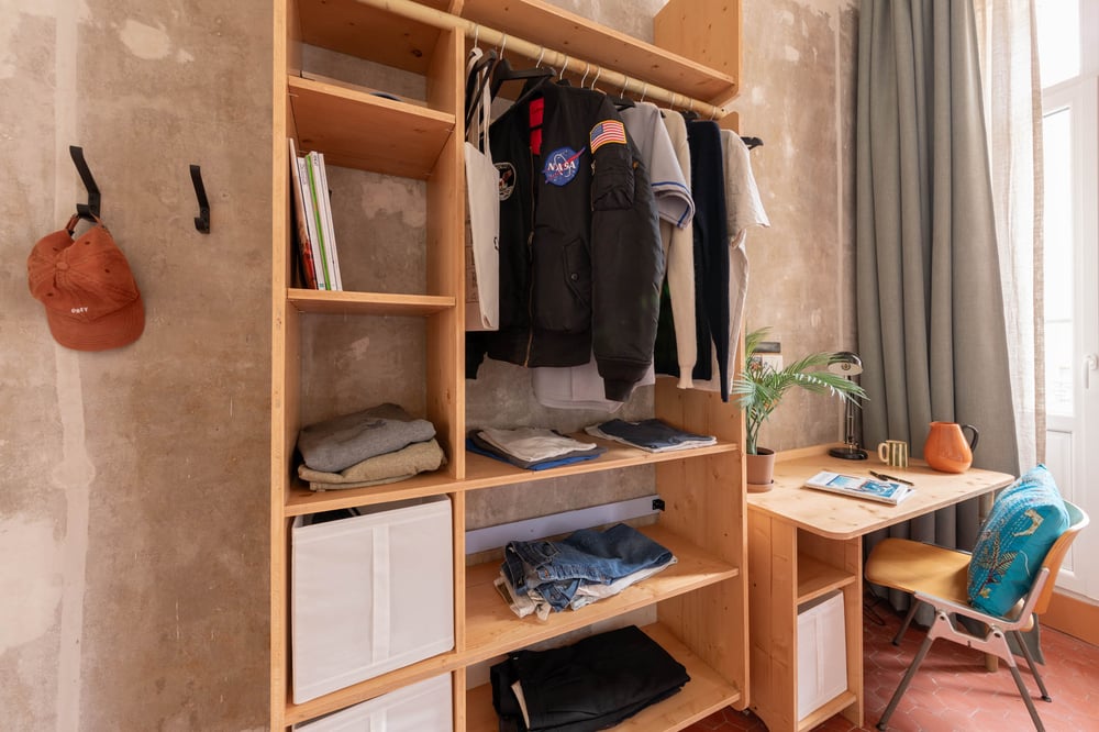 cohabs-house-chartreux43-0166-coliving-marseille-staged-bedroom-lifestyle-interiordesign-hidden