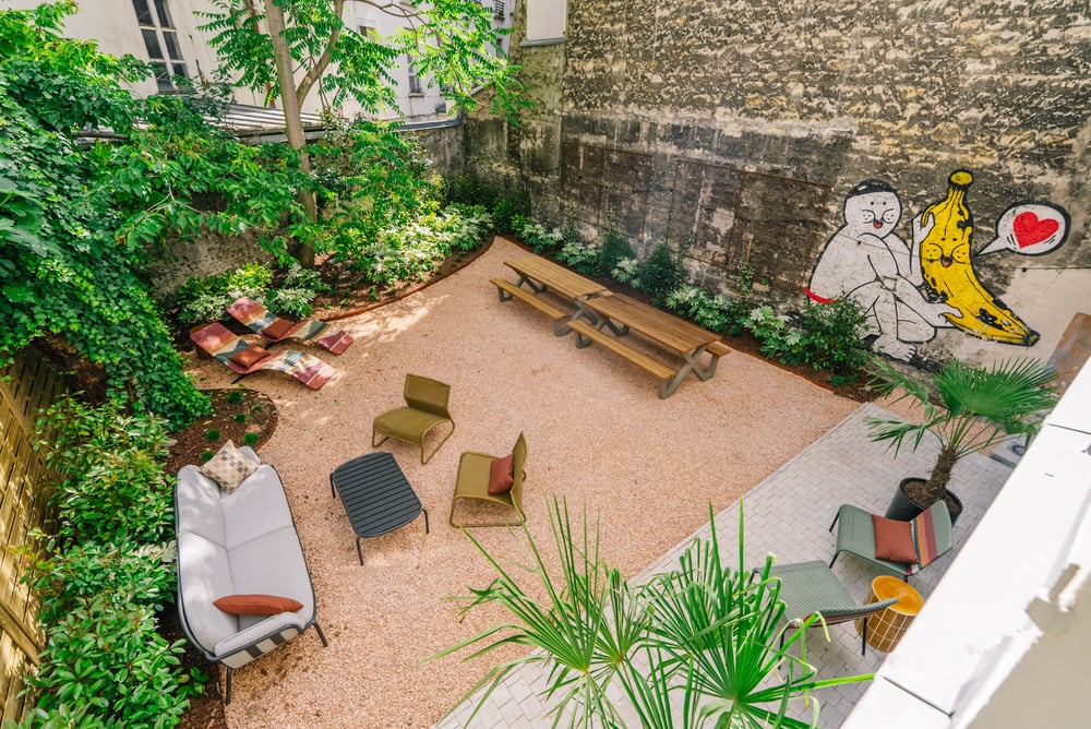 cohabs-house-daumesnil249-08820-coliving-paris-unit_2-shared-terrace-exterior